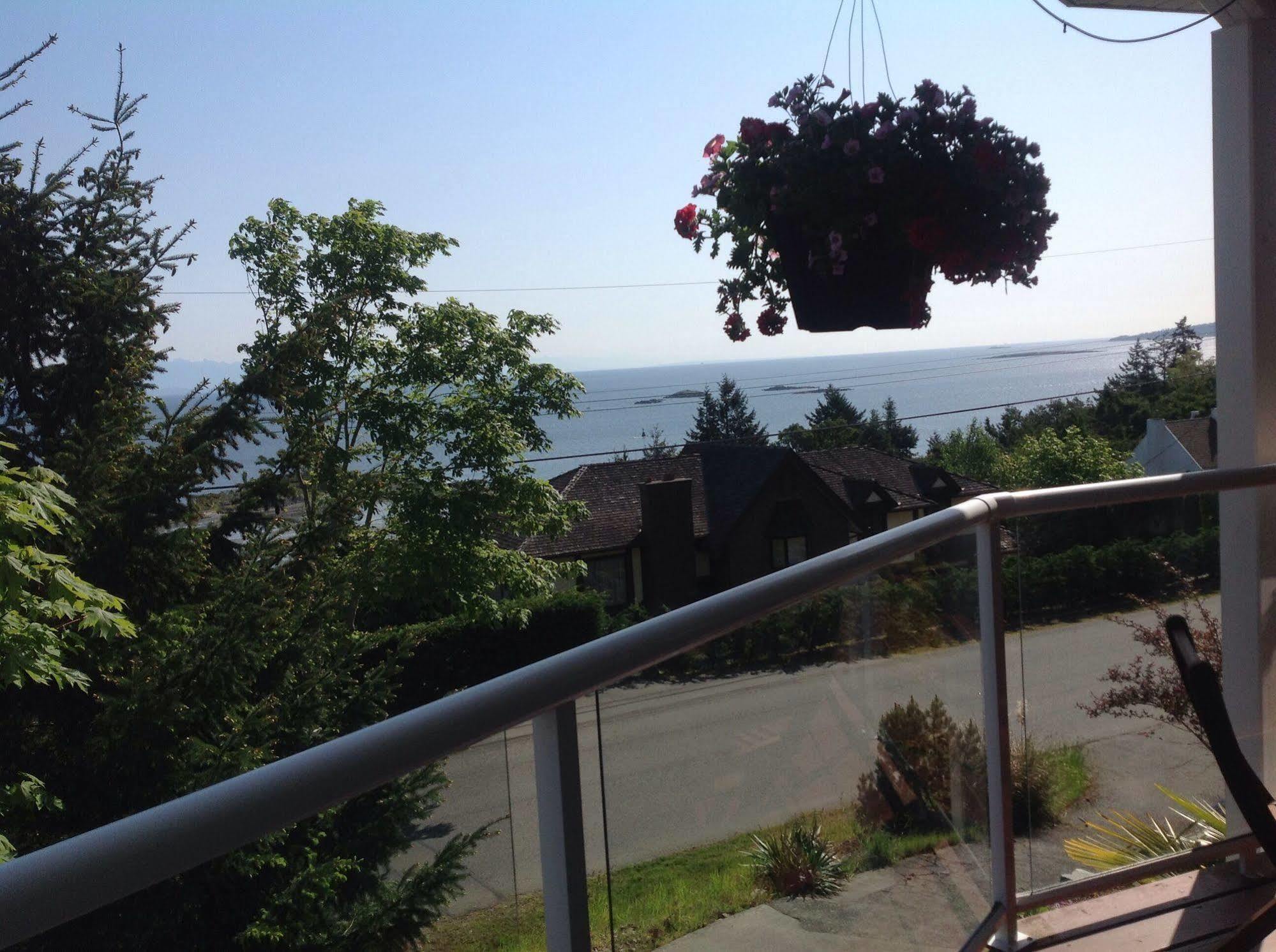Nanaimo Ocean View Bed and Breakfast Exteriör bild